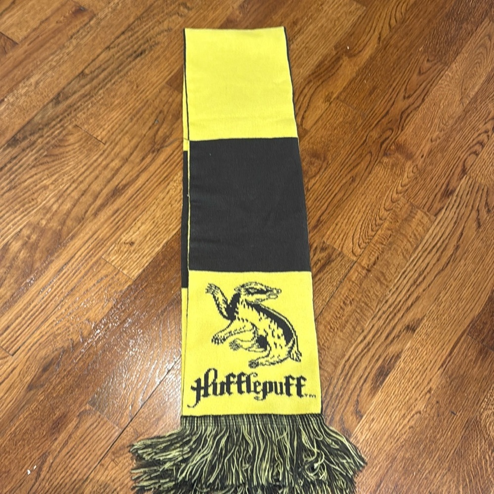 Harry Potter scarf given out at Mets game